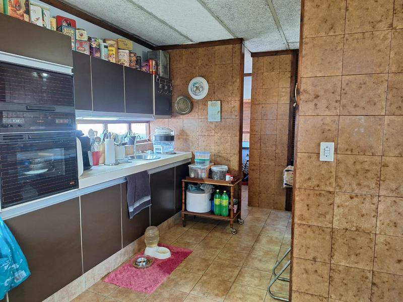 5 Bedroom Property for Sale in Wilkoppies North West